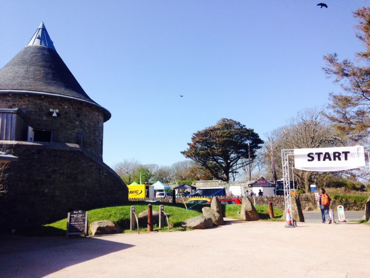 Relaxed registration & calm before the storm