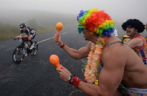Manikin men in the mist at top of Sheephouse Lane
